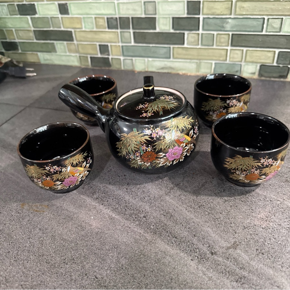Vintage Japanese Black Lacquered Tea Set – Hand-Painted Floral Teapot 4 cups